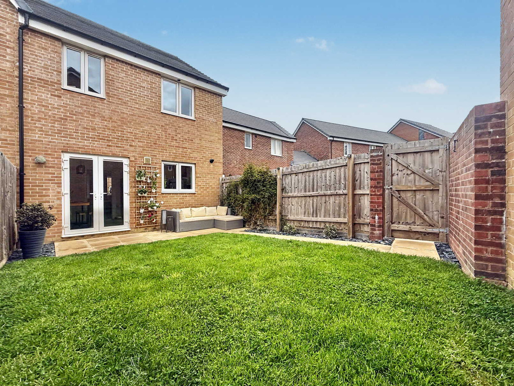 Kingfisher Drive, Houndstone, Yeovil, Somerset, photo 32