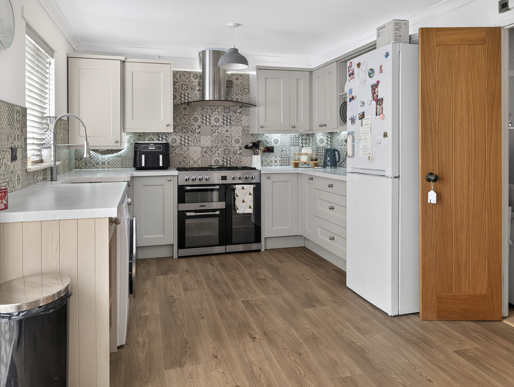 Chaffinch Drive, Cullompton, Devon, EX15 1UJ, photo 5