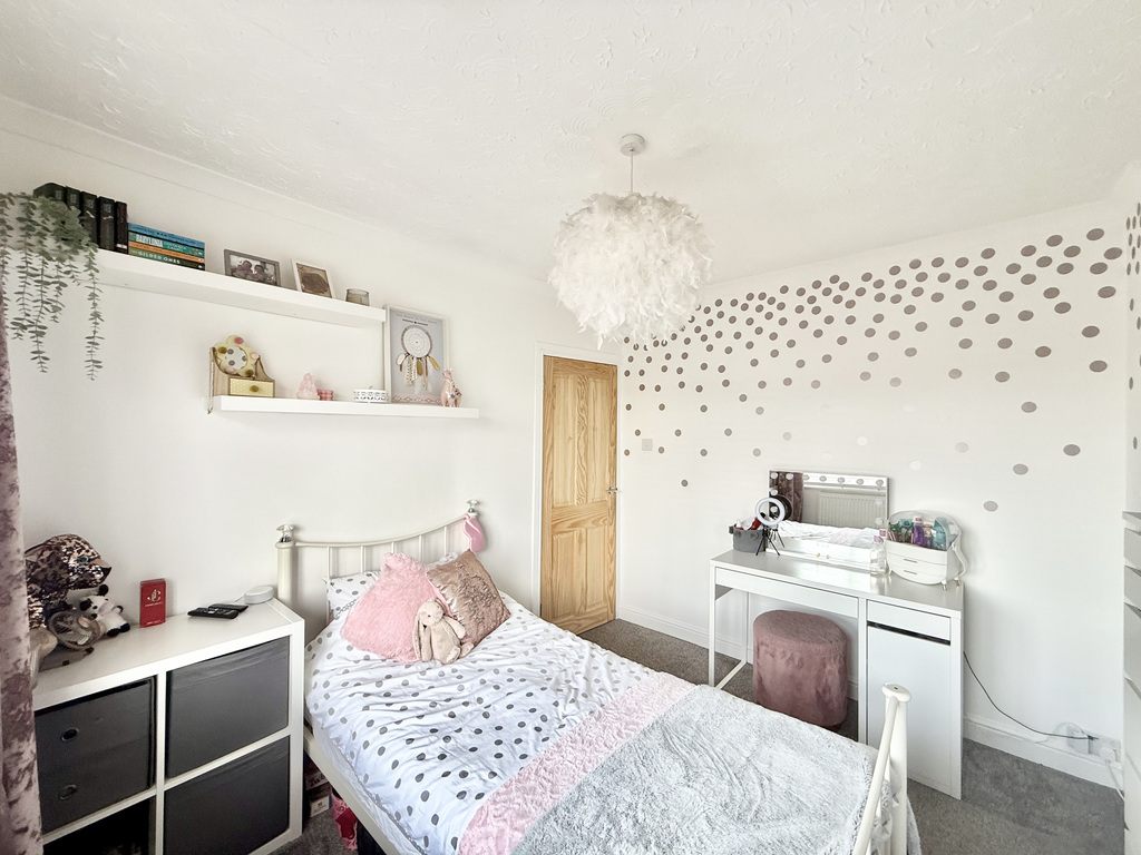 Albert Close, Yeovil, Somerset, photo 24