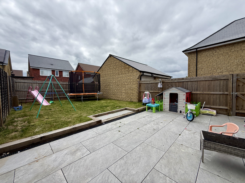 Carnation Drive, Bridgwater, Somerset, photo 4