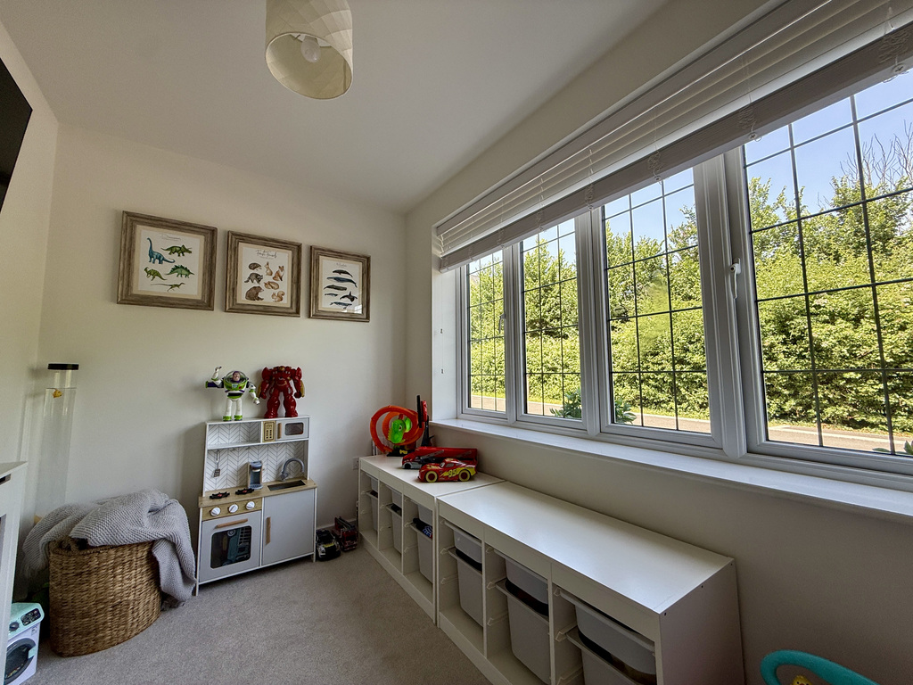 Begonia Drive, Bridgwater, Somerset, photo 6