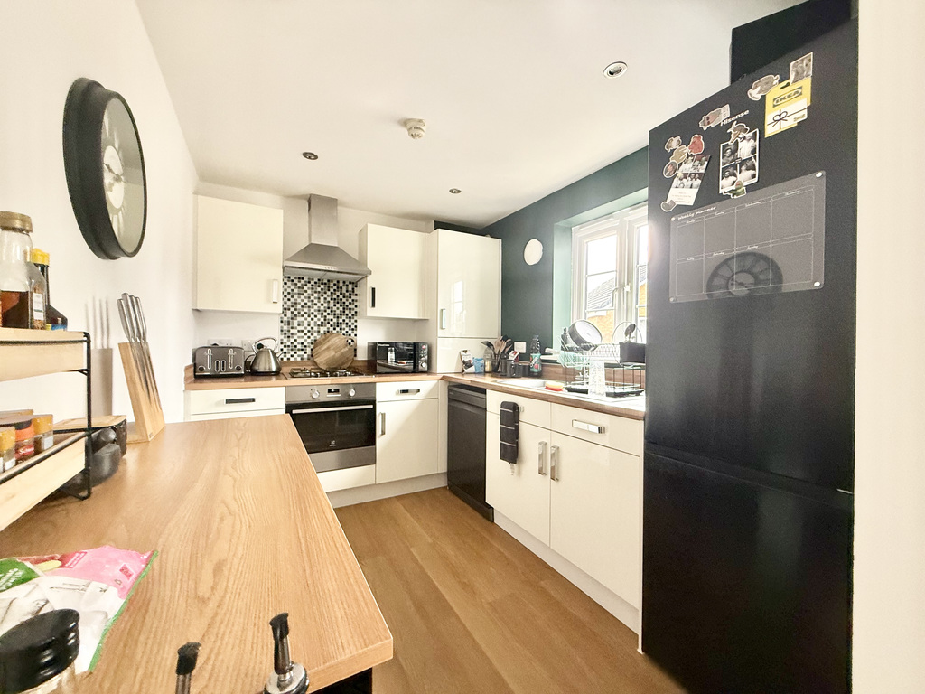 Montacute Road, Houndstone, Yeovil, Somerset, photo 9
