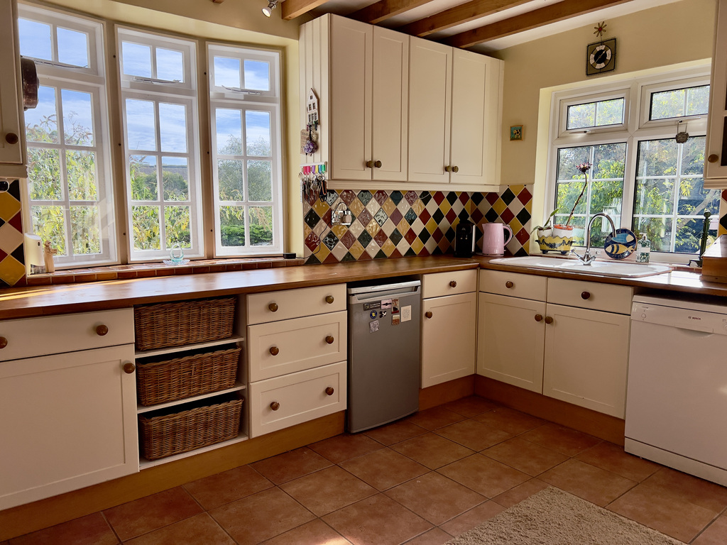 IDYLLIC THATCHED COTTAGE IN APPROXIMATELY ¾ OF AN ACRE - Hilltop Lane, Kilve, Somerset, photo 6