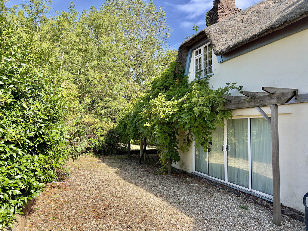IDYLLIC THATCHED COTTAGE IN APPROXIMATELY ¾ OF AN ACRE - Hilltop Lane, Kilve, Somerset, photo 22