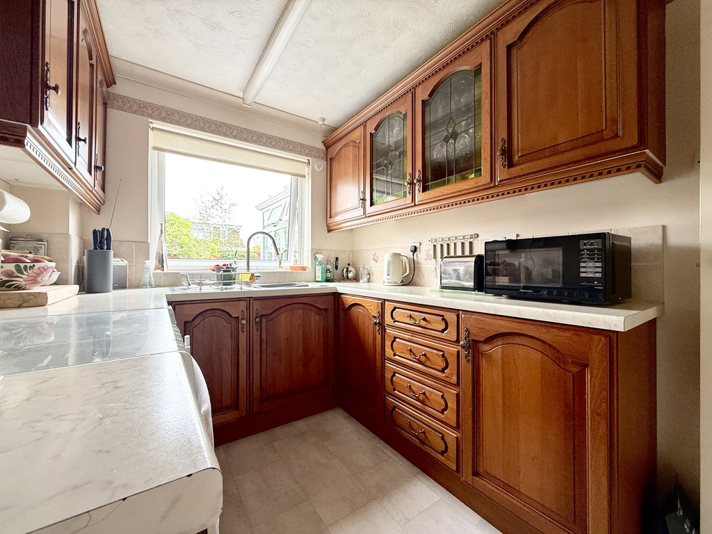 Briar Close, Burnham-On-Sea, Somerset, photo 10