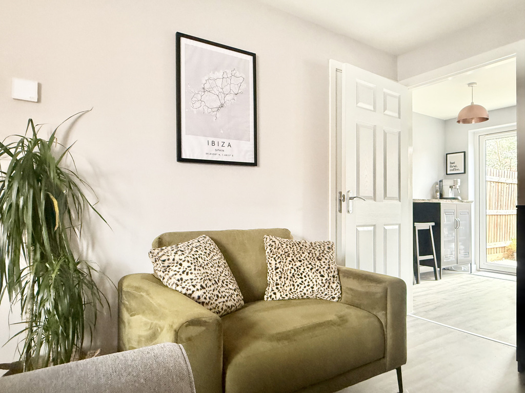Finch Close, Houndstone, Yeovil, Somerset, photo 5