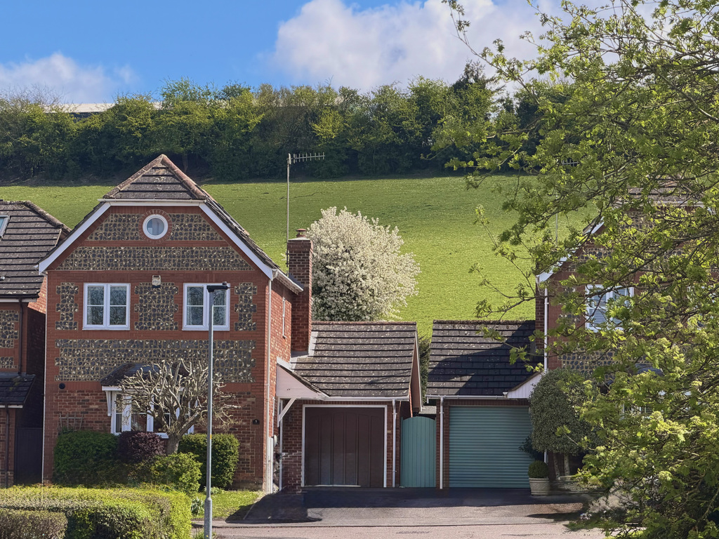 Chandlers Lane, Aldbourne, SN8 2TB