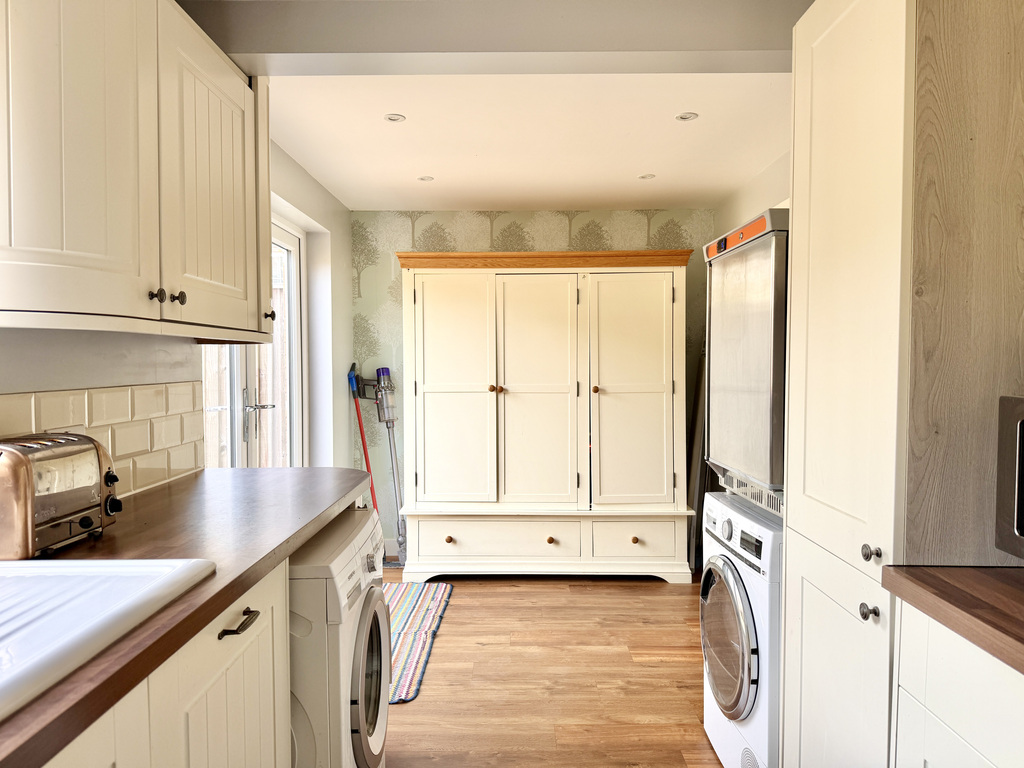 Bryony Gardens, Gillingham, SP8 4TR, photo 6
