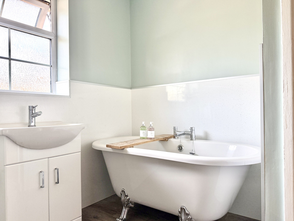 Bryony Gardens, Gillingham, SP8 4TR, photo 13