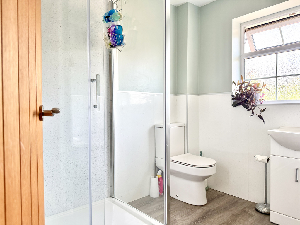 Bryony Gardens, Gillingham, SP8 4TR, photo 12
