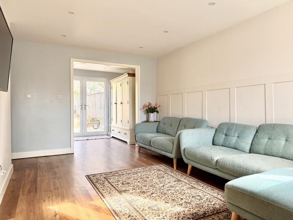 Bryony Gardens, Gillingham, SP8 4TR, photo 2