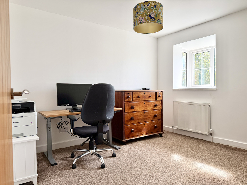 Bryony Gardens, Gillingham, SP8 4TR, photo 10