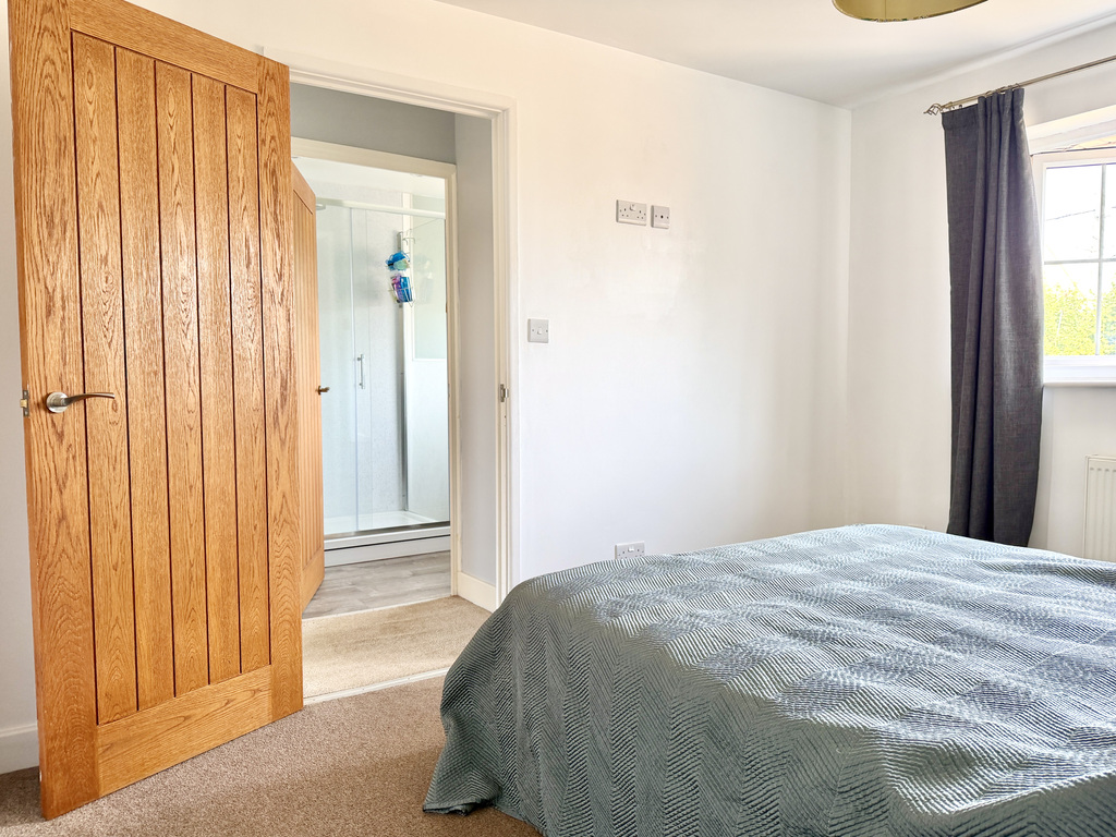Bryony Gardens, Gillingham, SP8 4TR, photo 9