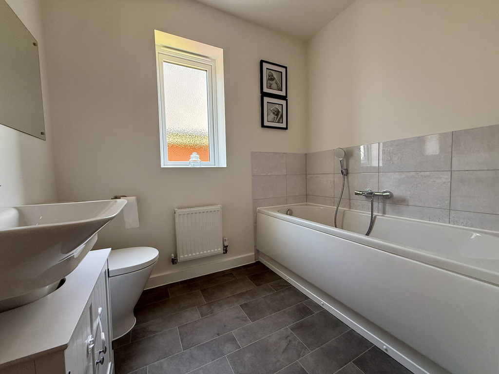 Begonia Drive, Bridgwater, Somerset, photo 17