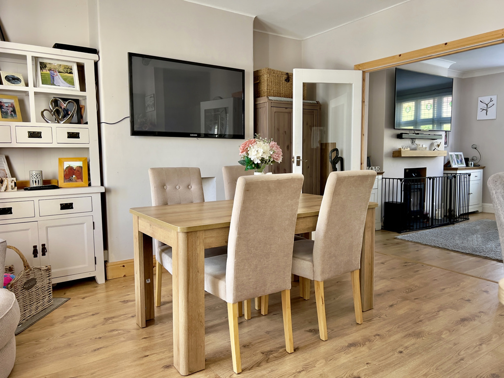 Doniford Road, Watchet - Beautifully presented family home - No Onward Chain, photo 6