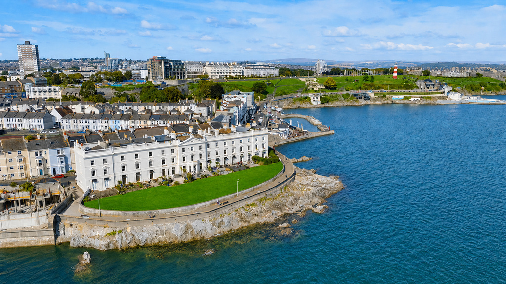 First Floor Apartment, Grand Parade, Plymouth