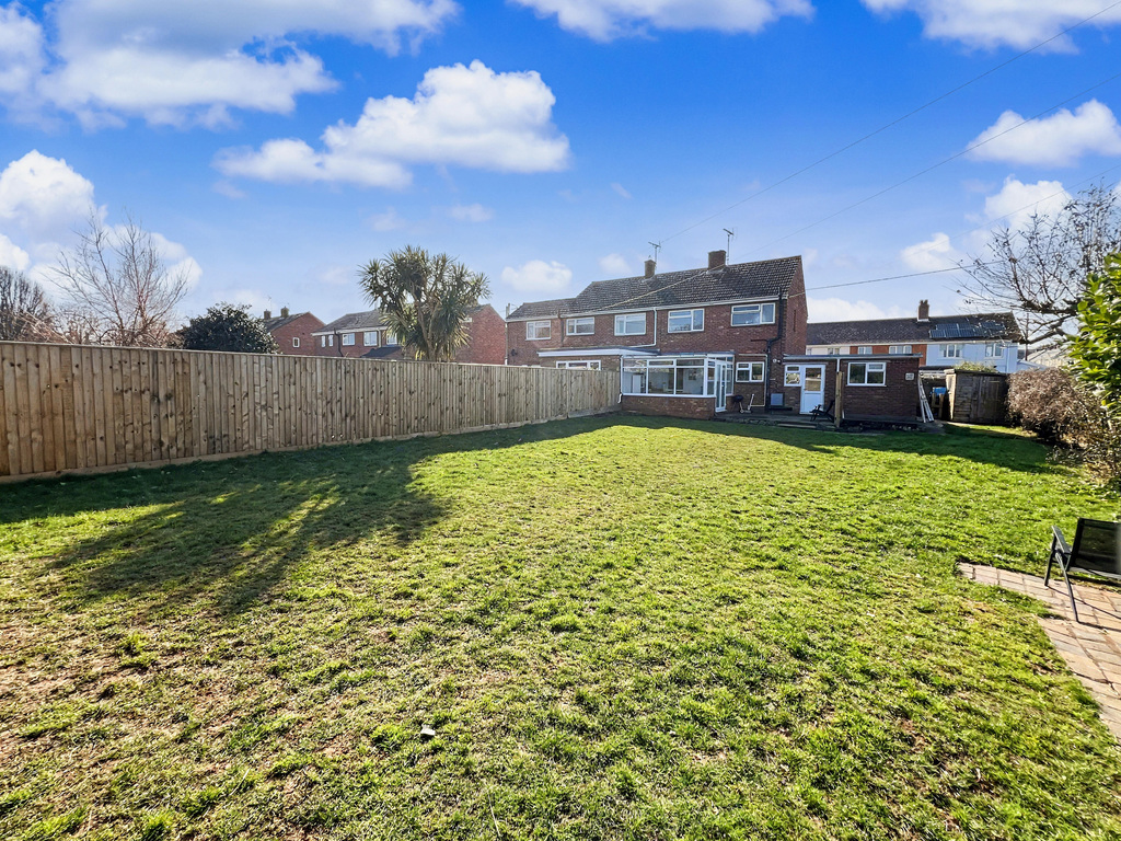 Three bedroom home with HUGE garden! Exciting potential to extend STPP