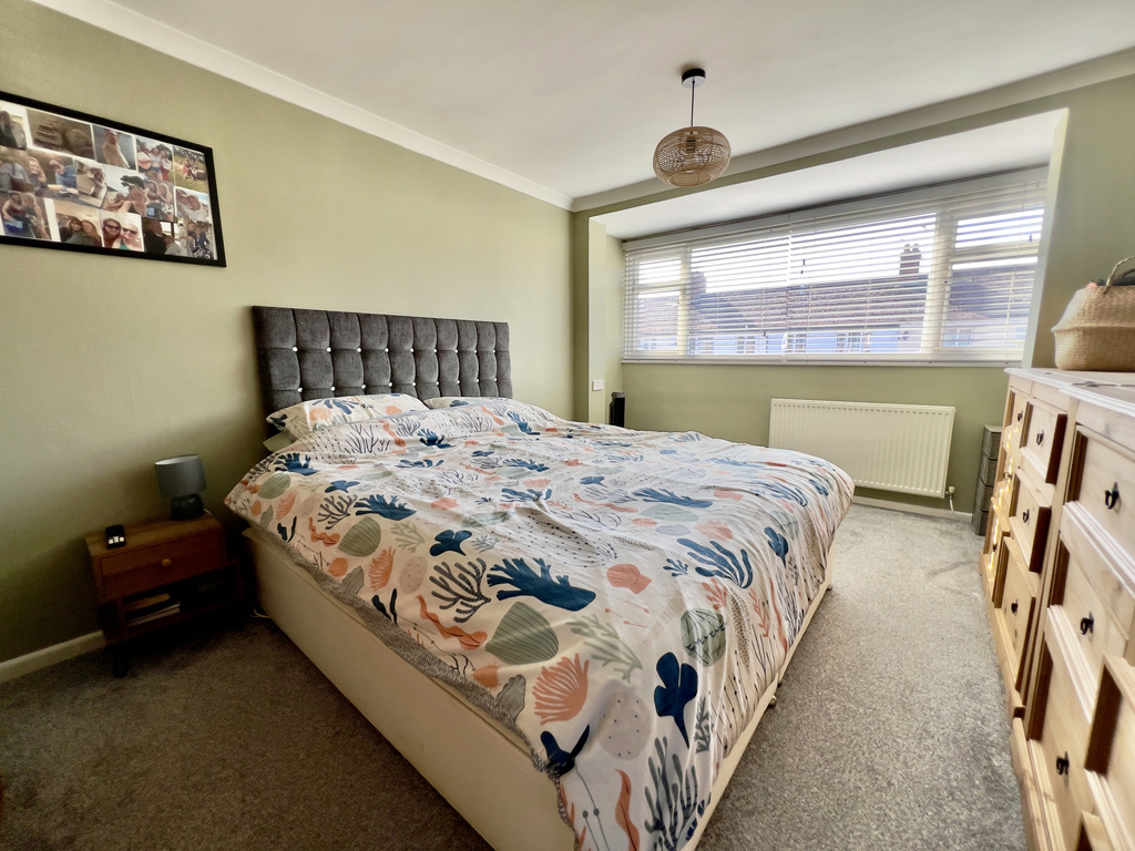 Three bedroom home with HUGE garden! Exciting potential to extend STPP, photo 13