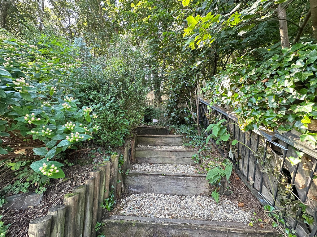 Longwood Close, Plymouth, Devon, photo 26