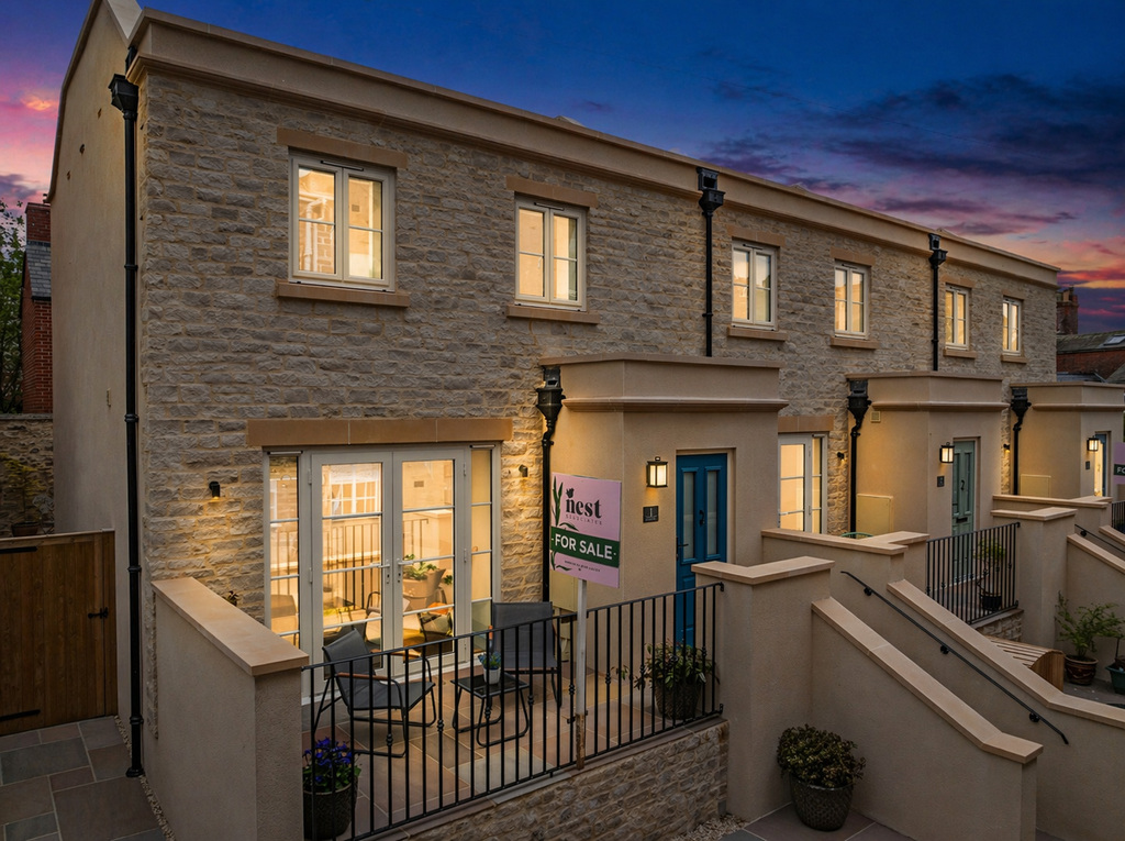 Bridport Town Centre - LAST PLOT REMAINING