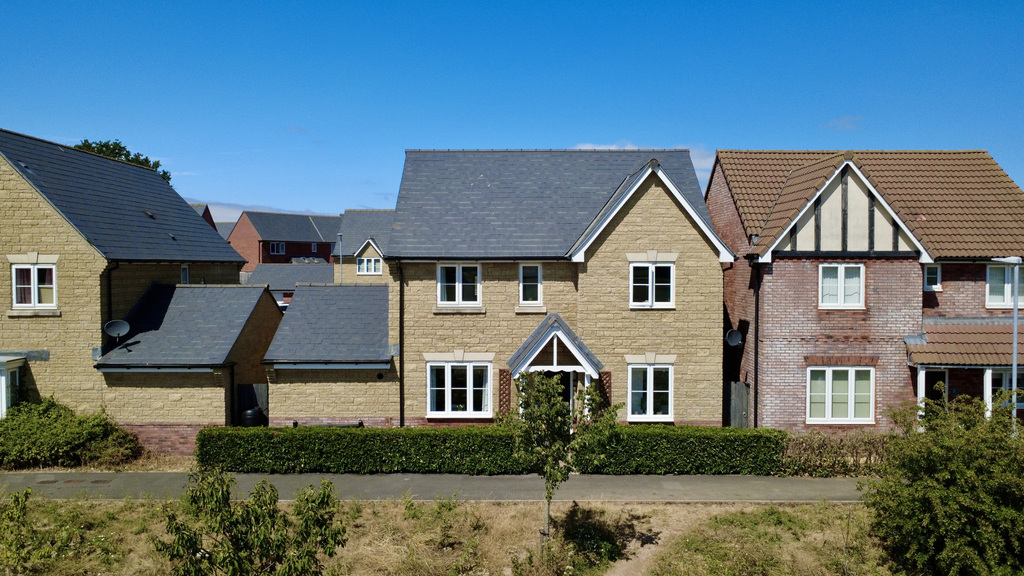 Pyrus Walk - Willstock Village