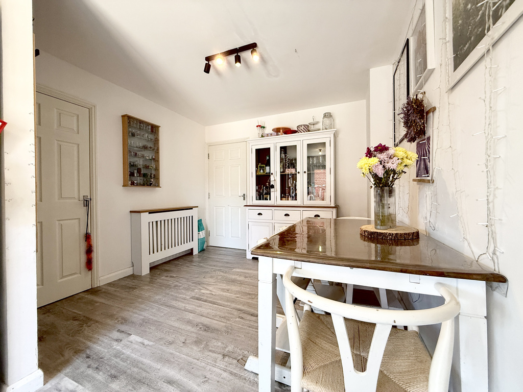 Birkbeck Chase, West Wick, Weston-super-mare, photo 2