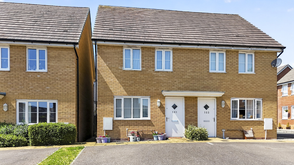 Greystone Walk, Cullompton, Devon, EX15 1GZ