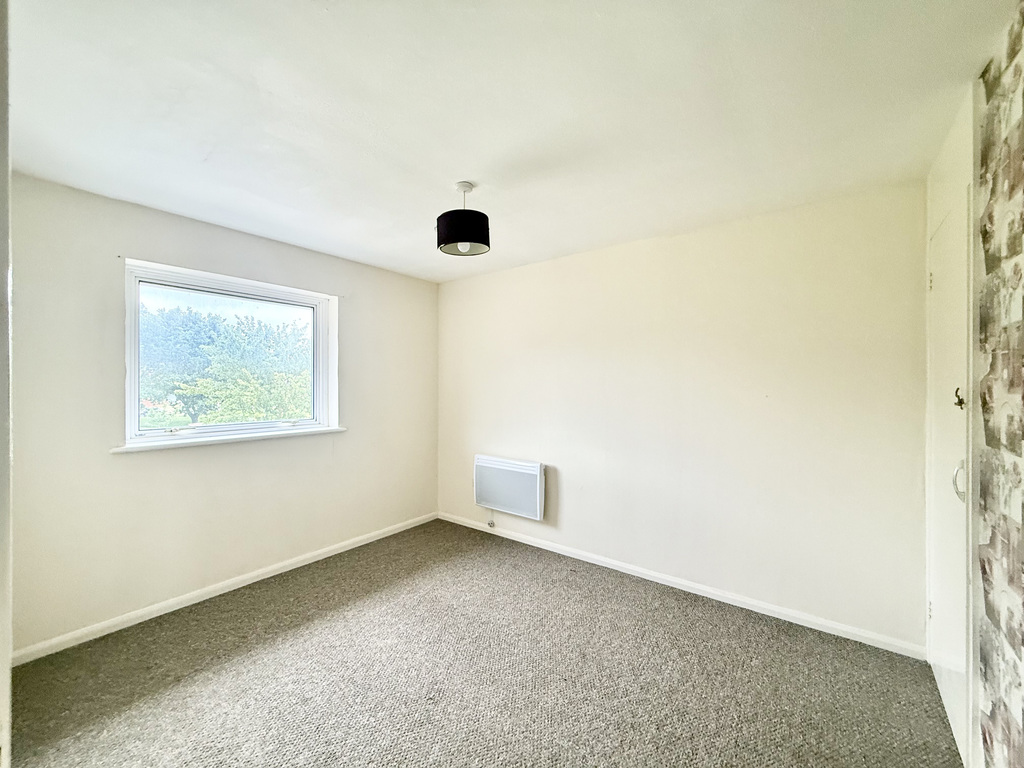 Balmoral Road, Yeovil, Somerset - No Chain, photo 10