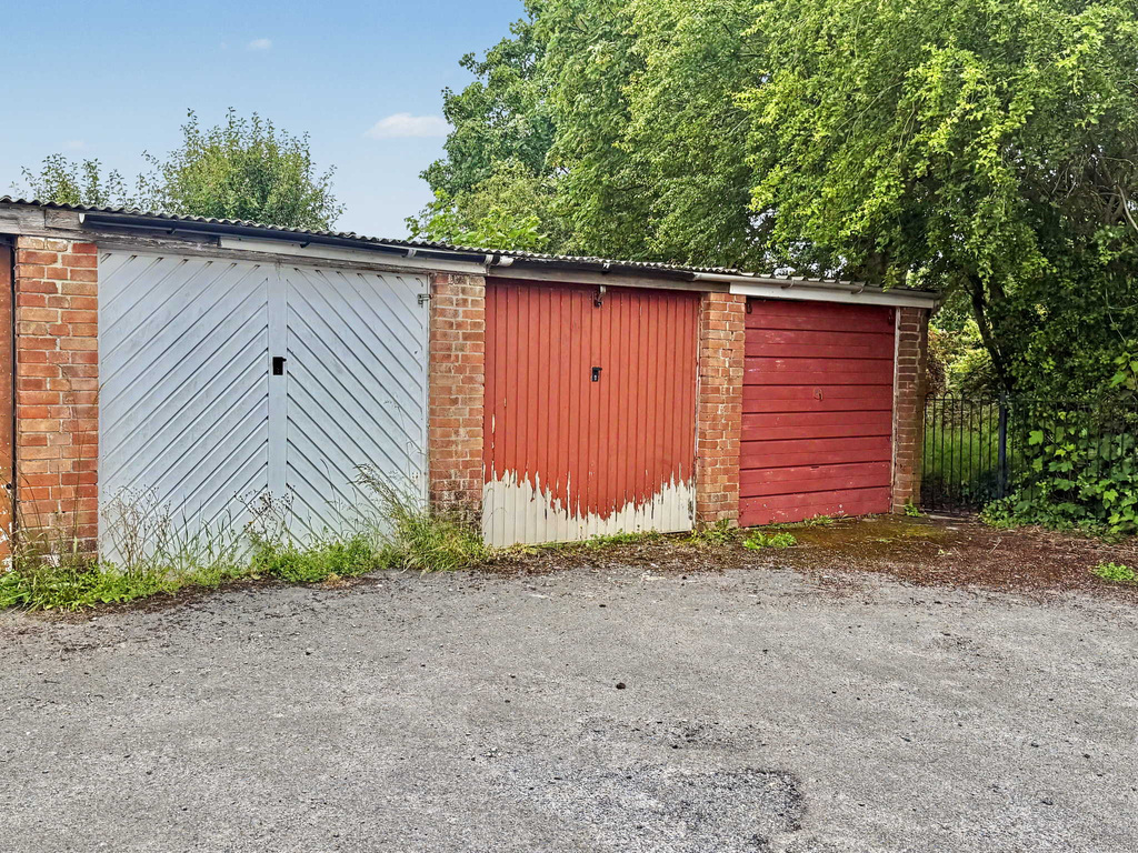 Balmoral Road, Yeovil, Somerset - No Chain, photo 18