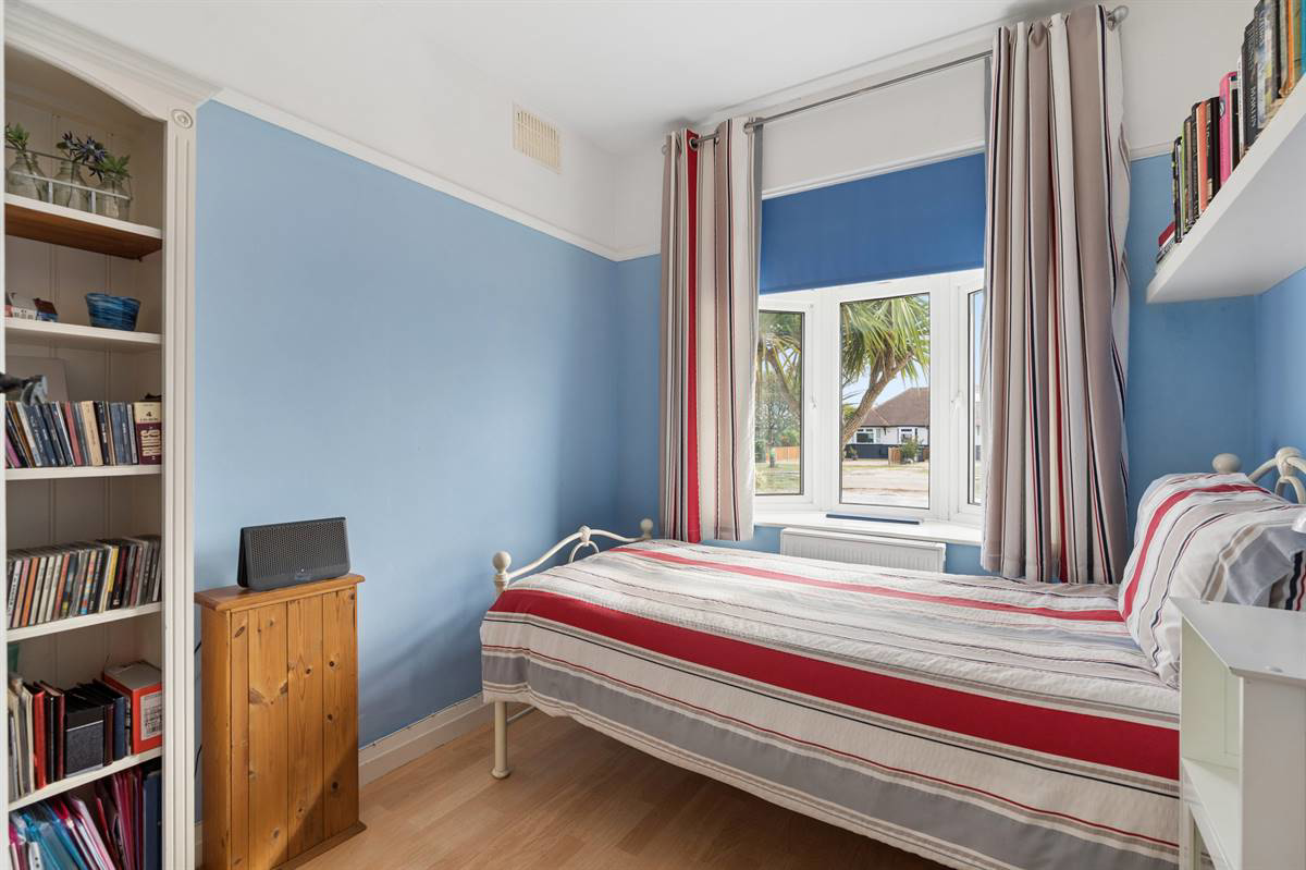 St. Johns Road, Swalecliffe, Whitstable, photo 11