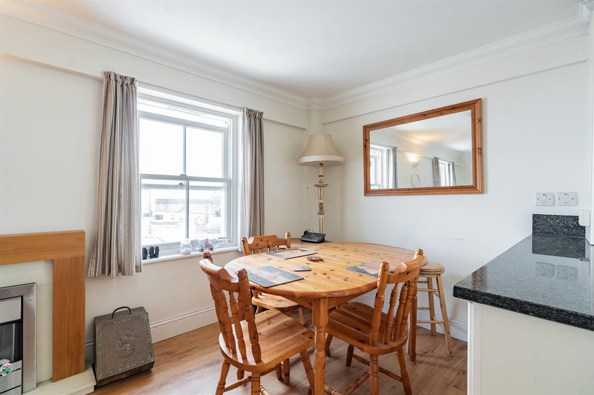 70 Central Parade, Herne Bay, photo 9