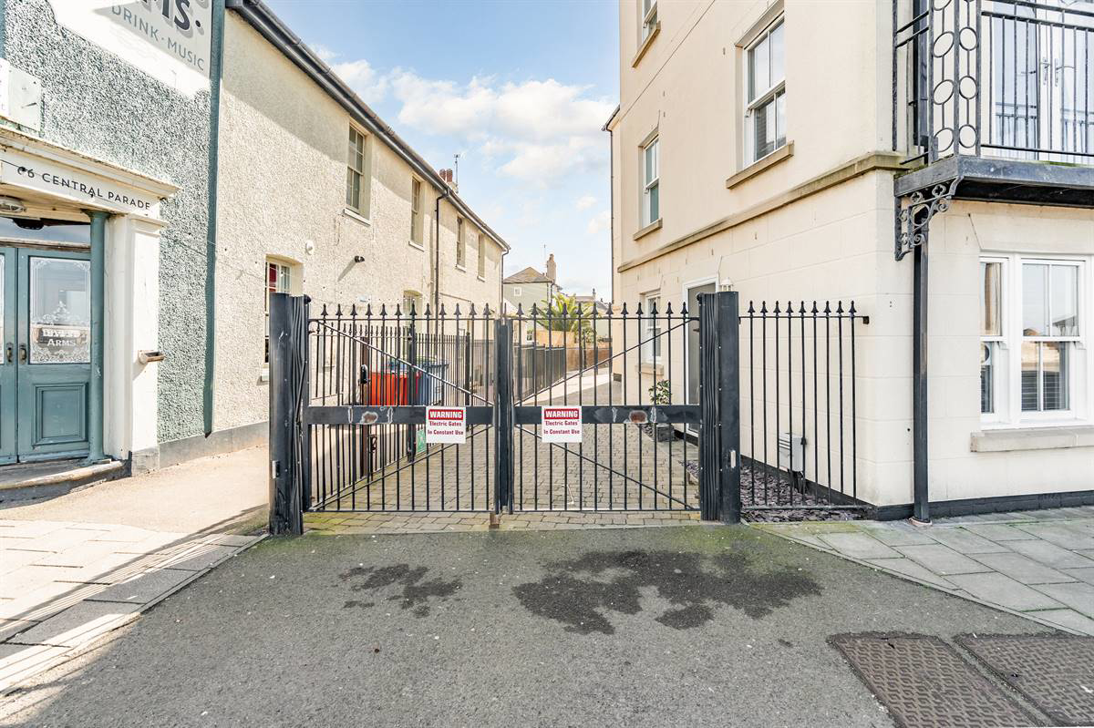 70 Central Parade, Herne Bay, photo 15