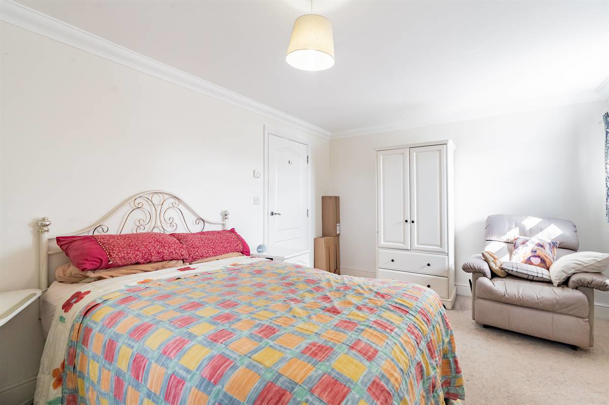 70 Central Parade, Herne Bay, photo 11
