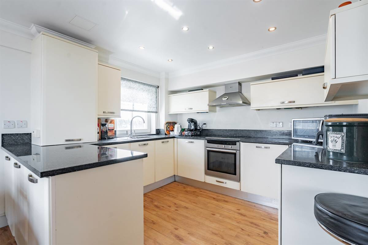 70 Central Parade, Herne Bay, photo 6