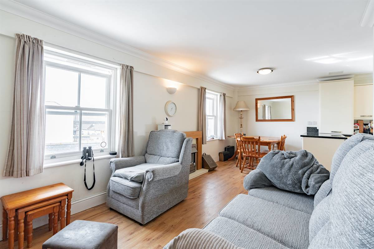 70 Central Parade, Herne Bay, photo 5