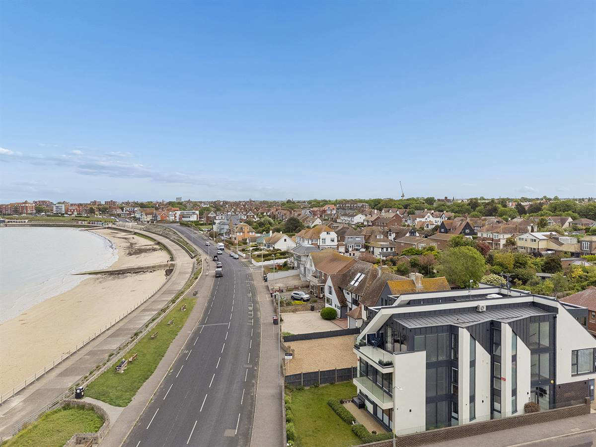 Westleigh Road, Westgate-On-Sea, photo 24
