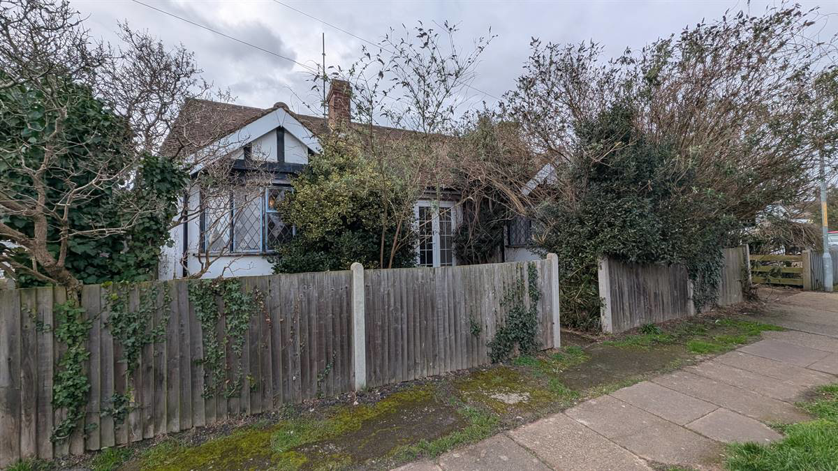 Ridgeway Cliff, Herne Bay, photo 17