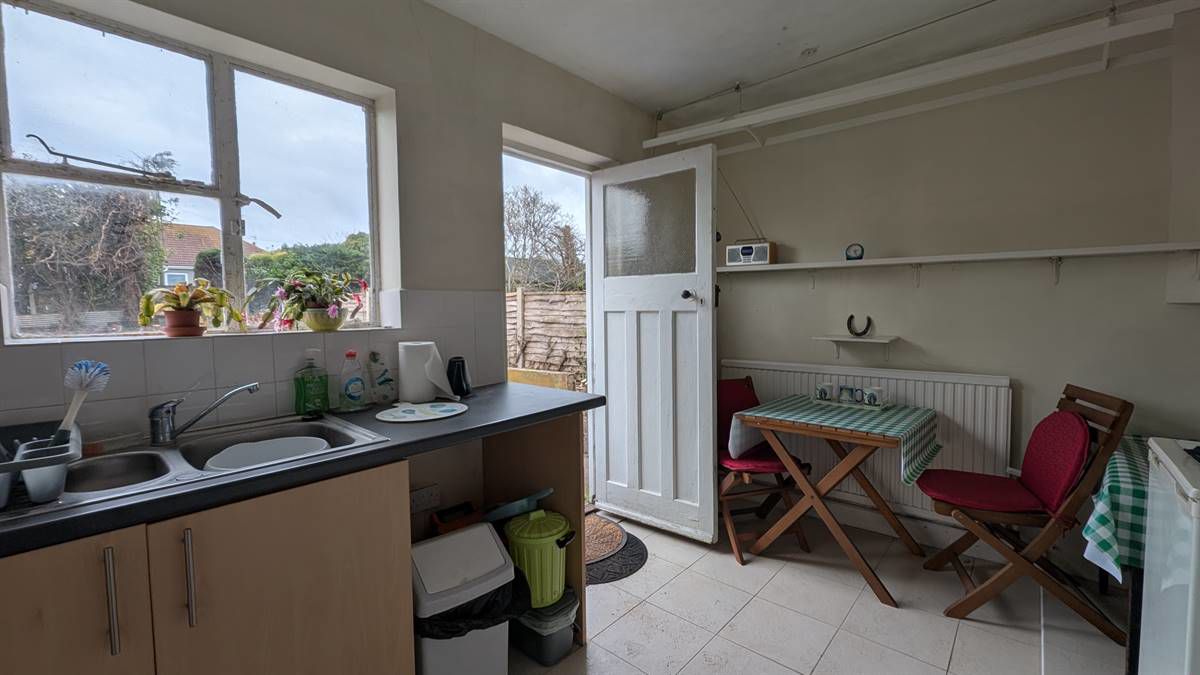 Ridgeway Cliff, Herne Bay, photo 11
