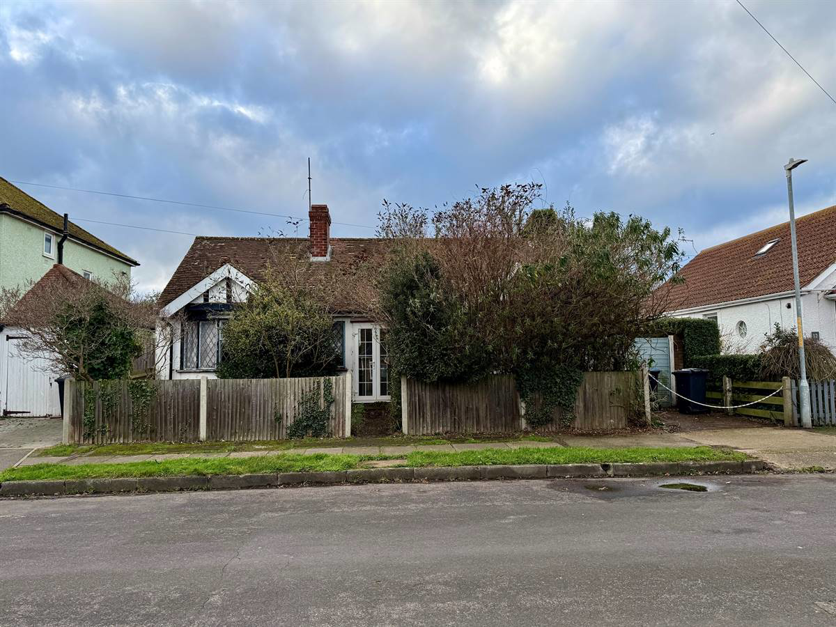 Ridgeway Cliff, Herne Bay, photo 18