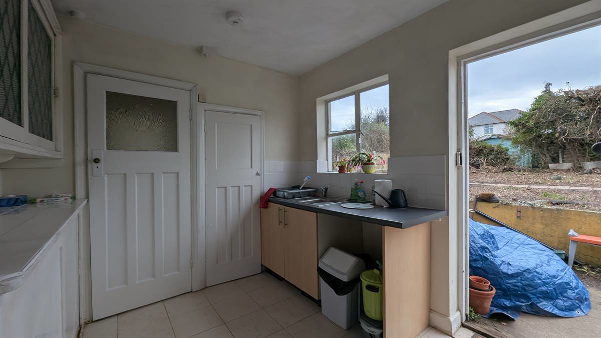Ridgeway Cliff, Herne Bay, photo 12