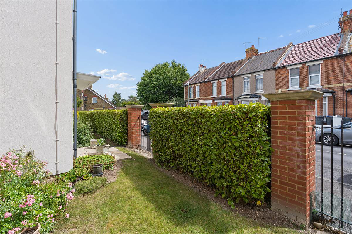 Minster Drive, Herne Bay, photo 2