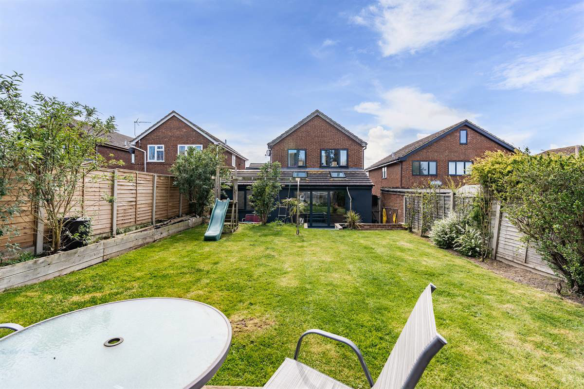 Hazlemere Road, Seasalter, Whitstable, photo 27
