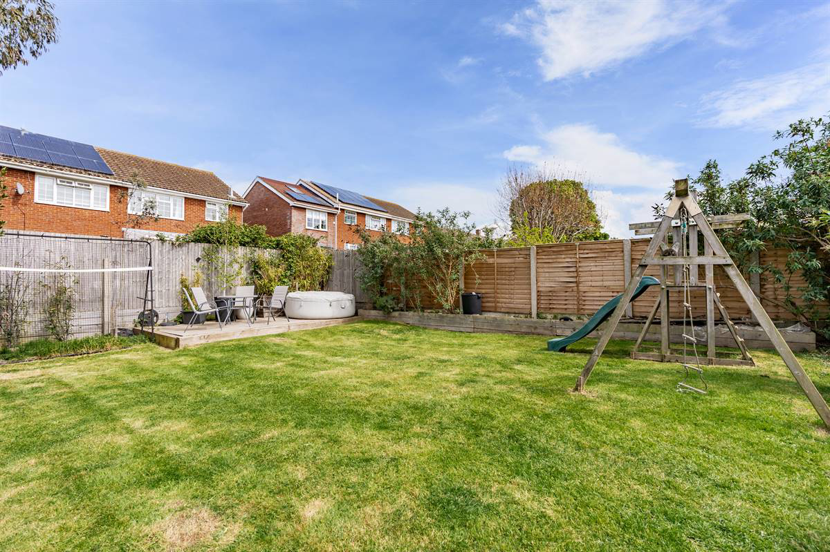 Hazlemere Road, Seasalter, Whitstable, photo 26