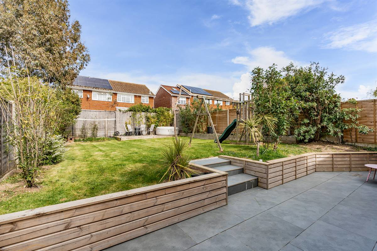 Hazlemere Road, Seasalter, Whitstable, photo 24