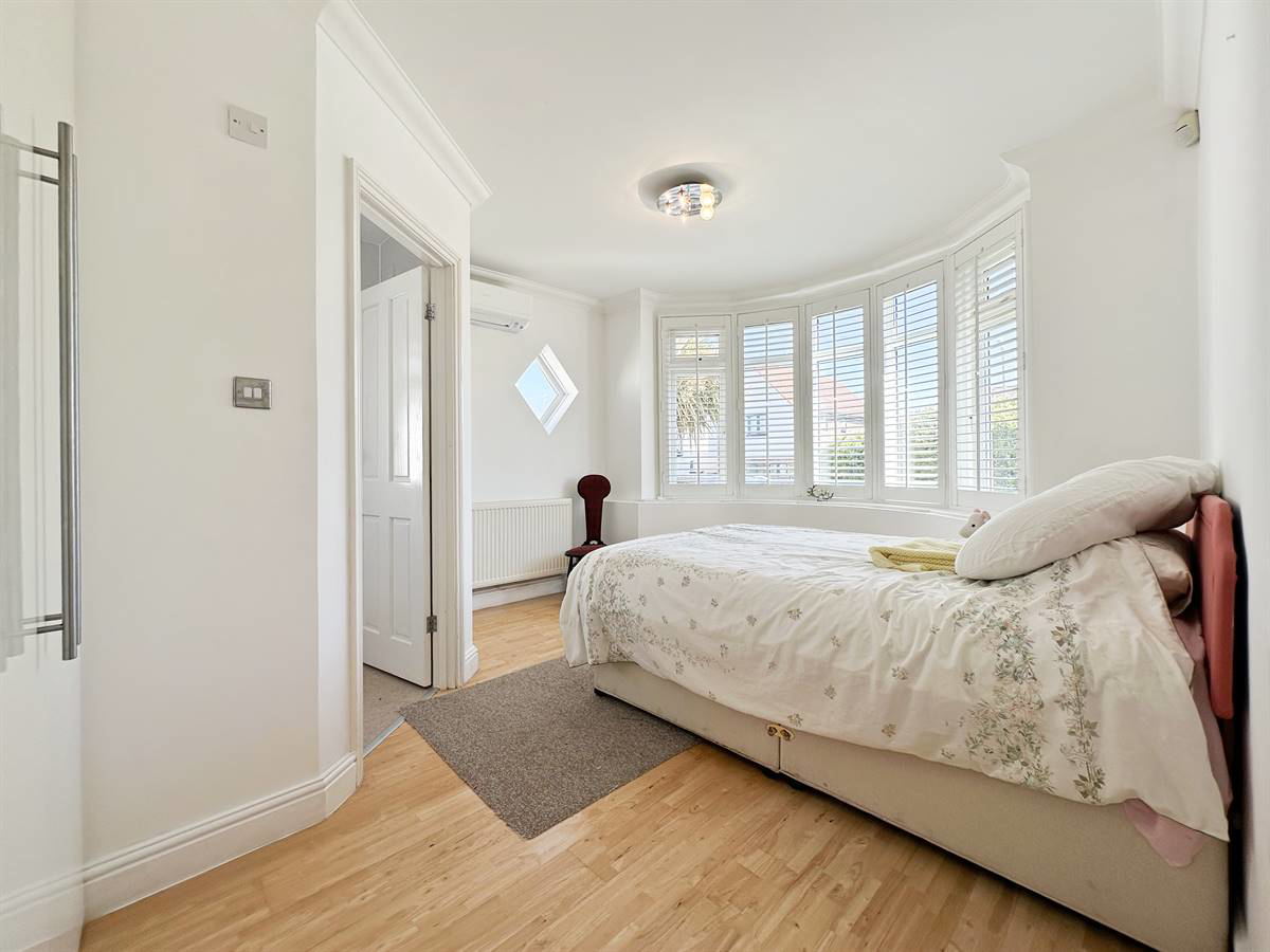 Pier Avenue, Herne Bay, photo 9