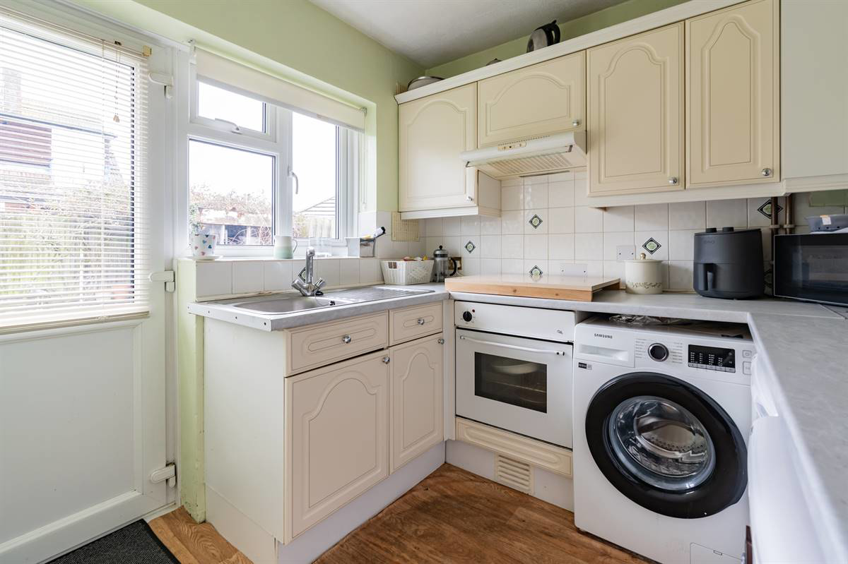 Faversham Road, Seasalter, Whitstable, photo 4