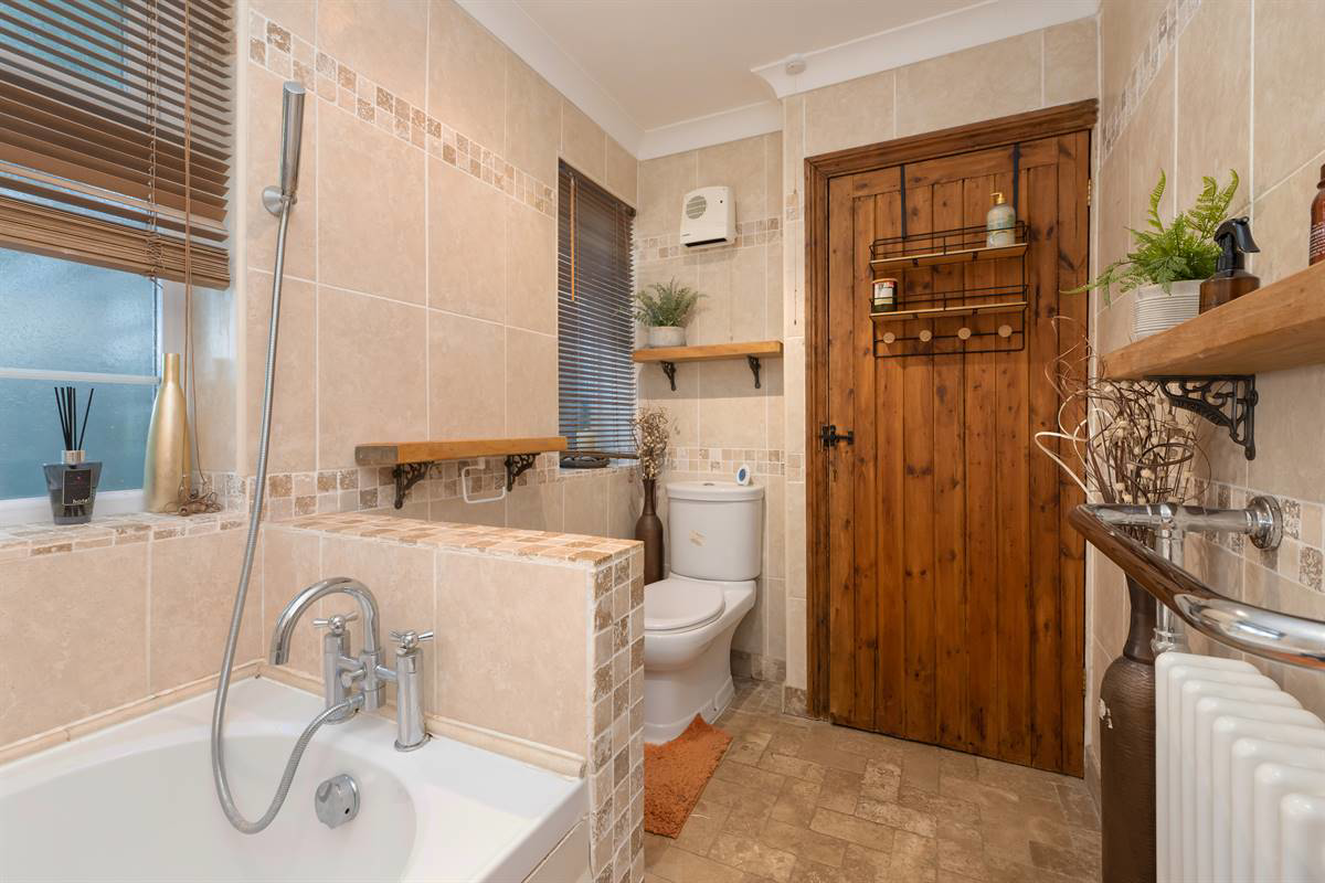 Ridgeway Road, Herne Bay, photo 20