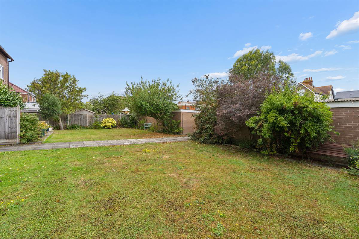 Tankerton Road, Tankerton, Whitstable, photo 12