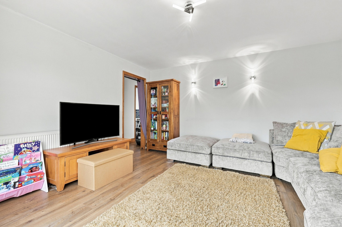 St. Lawrence Gardens, Leigh-on-sea, SS9 5, photo 2