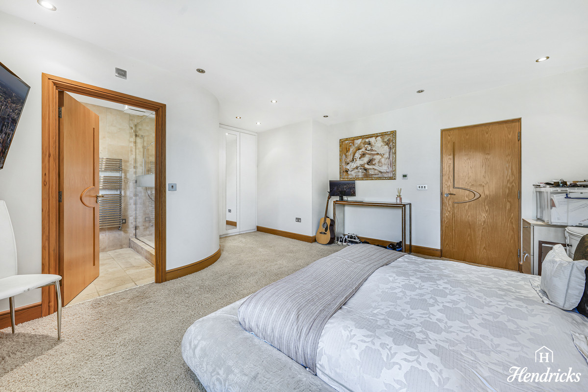 Chalkwell Esplanade, Westcliff-on-sea, SS0 8, photo 22